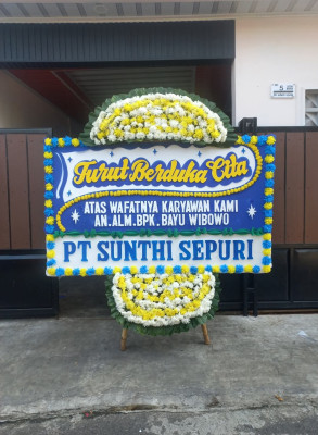 Papan Bunga Duka di Kayu Manis