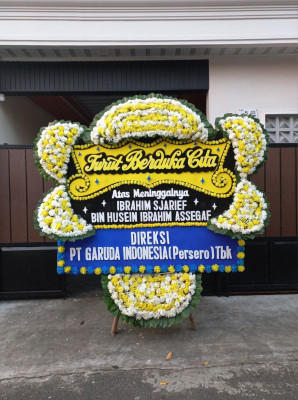 Papan Bunga Duka di Kayu Manis